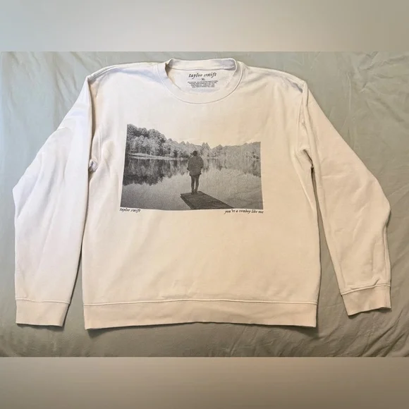 Taylor Swift "cowboy like me" crewneck sweatshirt, from the evermore album. XL. - Picture 1 of 7